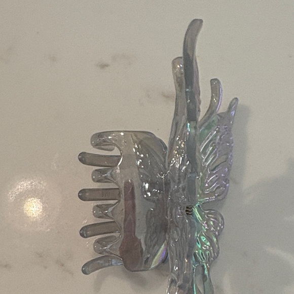 LARGE IRIDESCENT BUTTERFLY HAIRCLIP - Picture 2 of 3